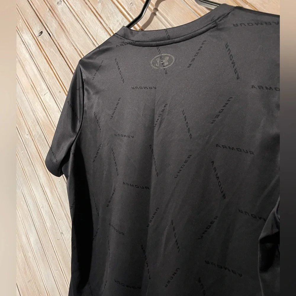 Under Armour Black & Grey Short Sleeve V Neck Tee Soft Athletic Workout Loose - Picture 8 of 8